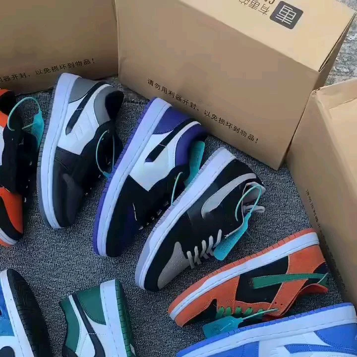 Cheap Wholesale Shoes Sports Style Stock Mixed Type Men's Shoes Running