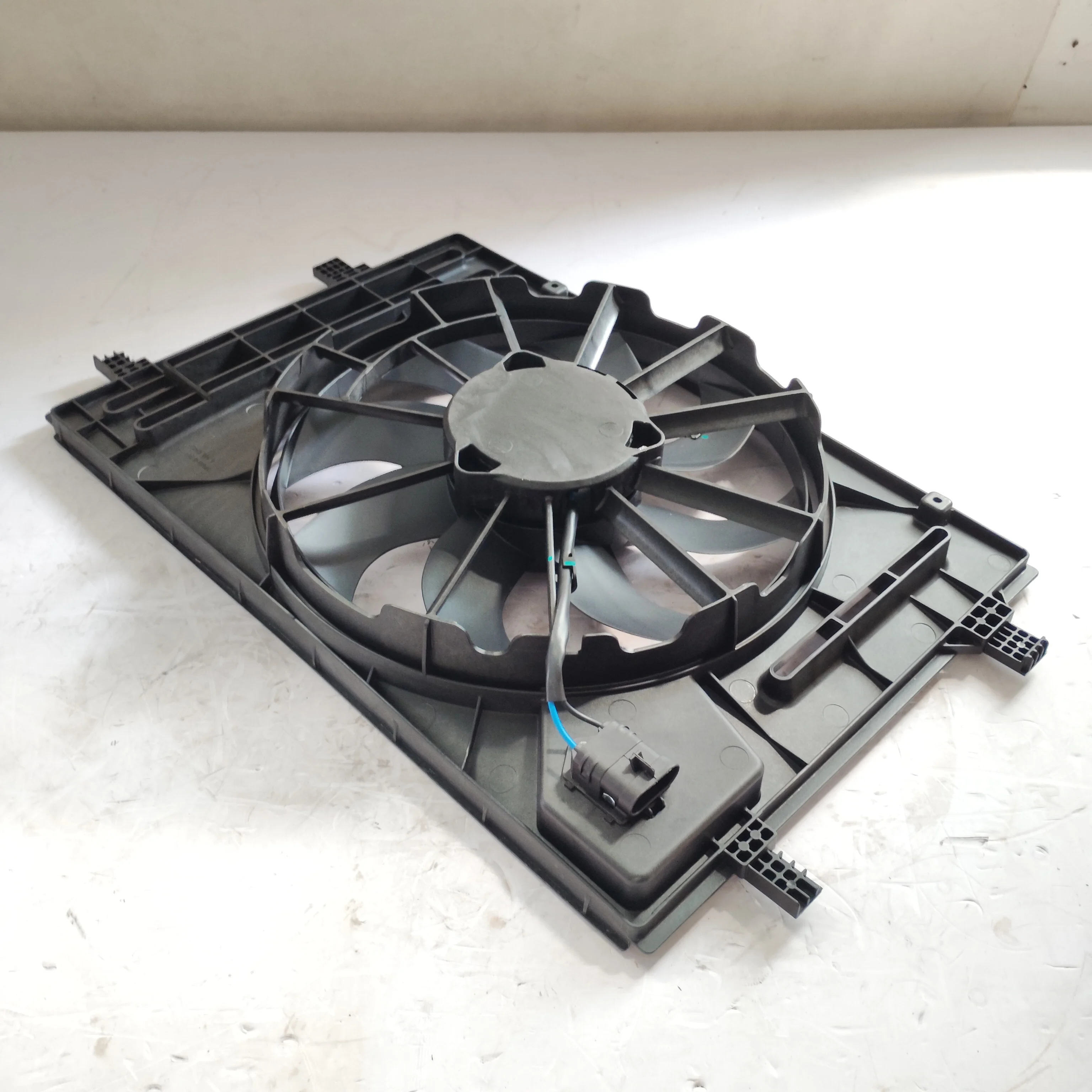 Auto Fan for MG5 OEM 10701192