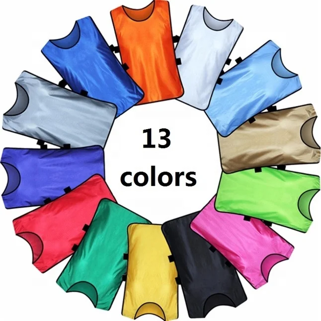 Лидер продаж, рекламный популярный мужской дешевый двусторонний футбольный нагрудник с напечатанным логотипом