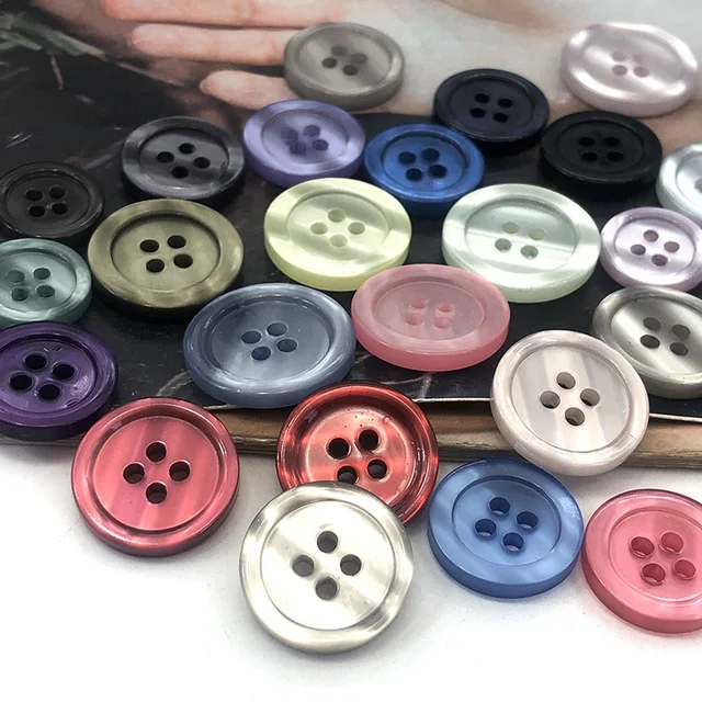 Women's and Men's Four-Eye Decorative Pearlescent Buttons Resin round Topcoat Outwear and Cardigan Matches Plastic Material