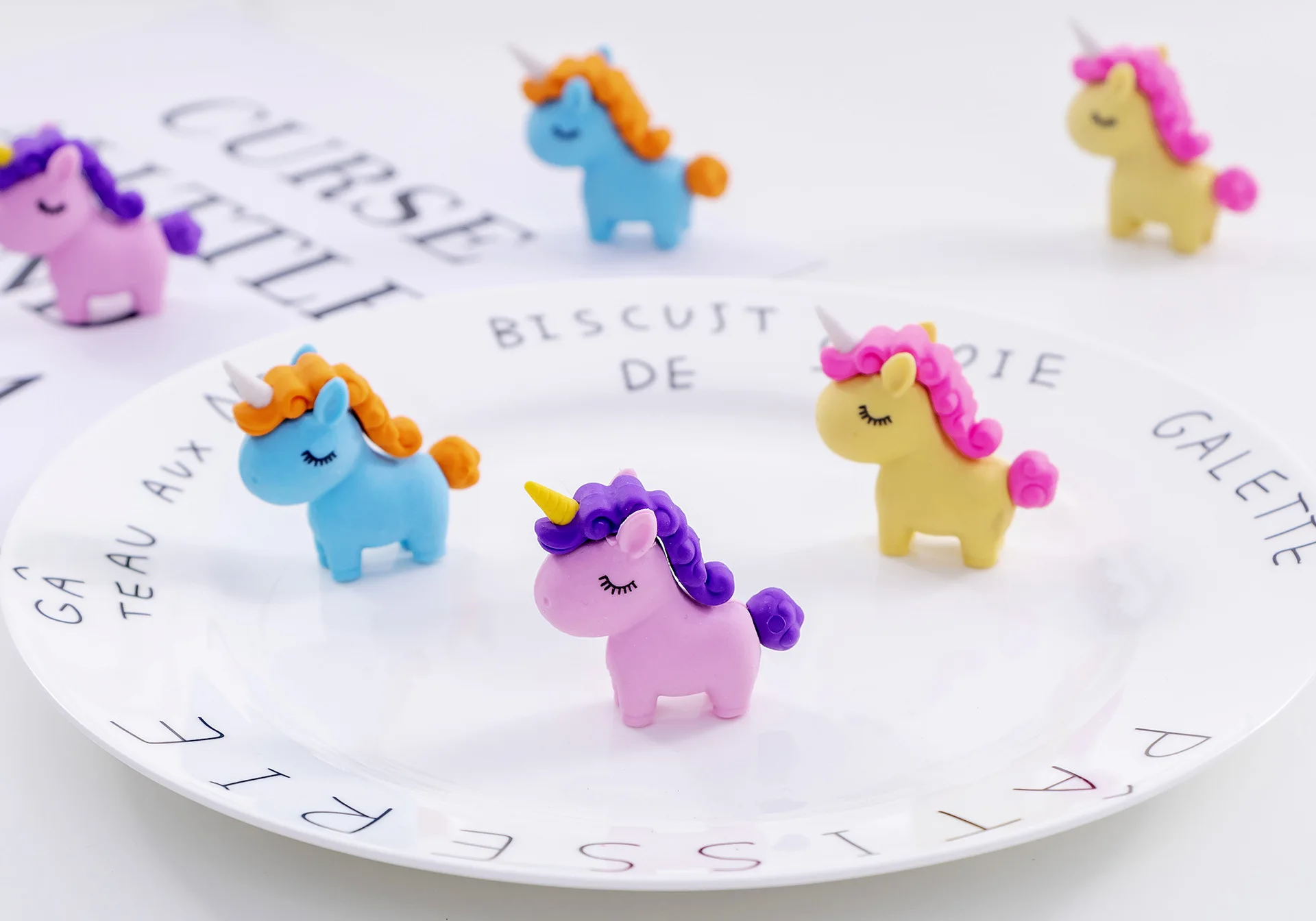 Оптовая продажа, мини мультяшный милый Единорог, ластик, креативные канцелярские принадлежности, ластик 3D, животные, резиновый ластик, игрушки для детей PUC020