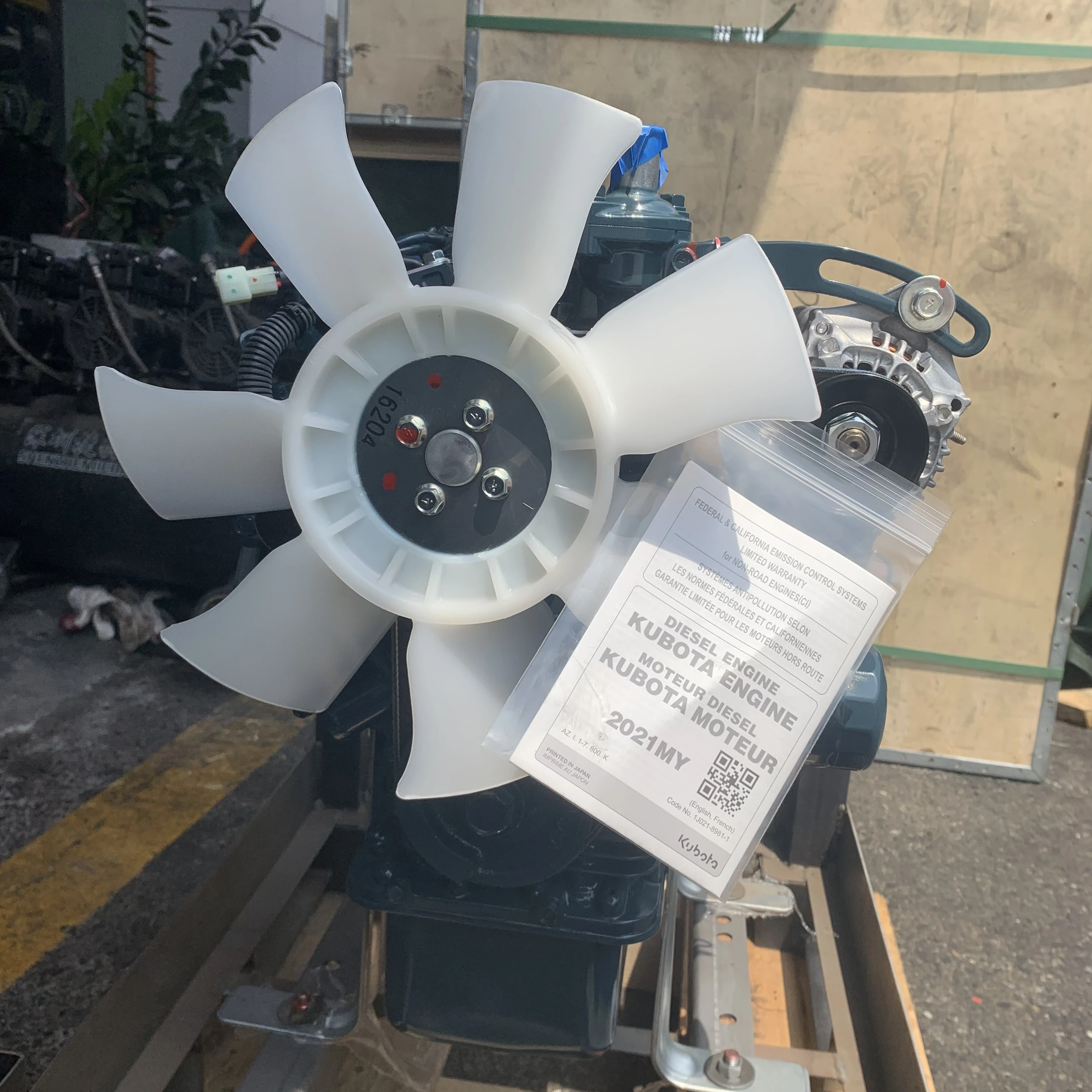 久保田新原装D902发动机D902-EF08柴油发动机3缸11.8千瓦/2300转/分