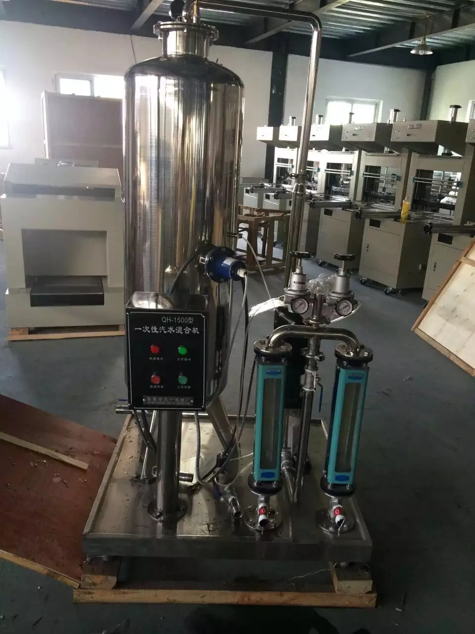 Small Manual Four Heads Sparkling Water Filler Equipment Carbonated Beverage Soft Drink Liquid Filling Machine