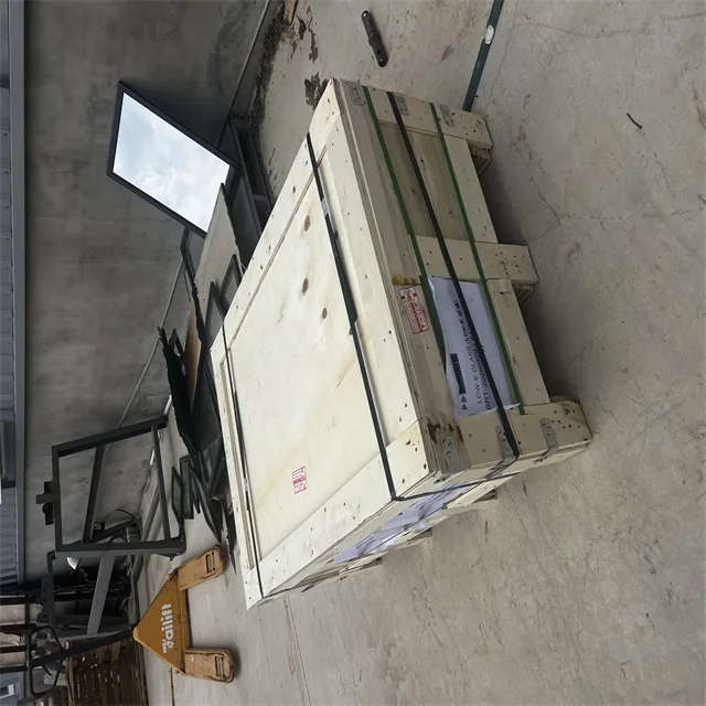 Customized Low-E Coated Energy-saving Glass Designed for Glass Brick Buildings