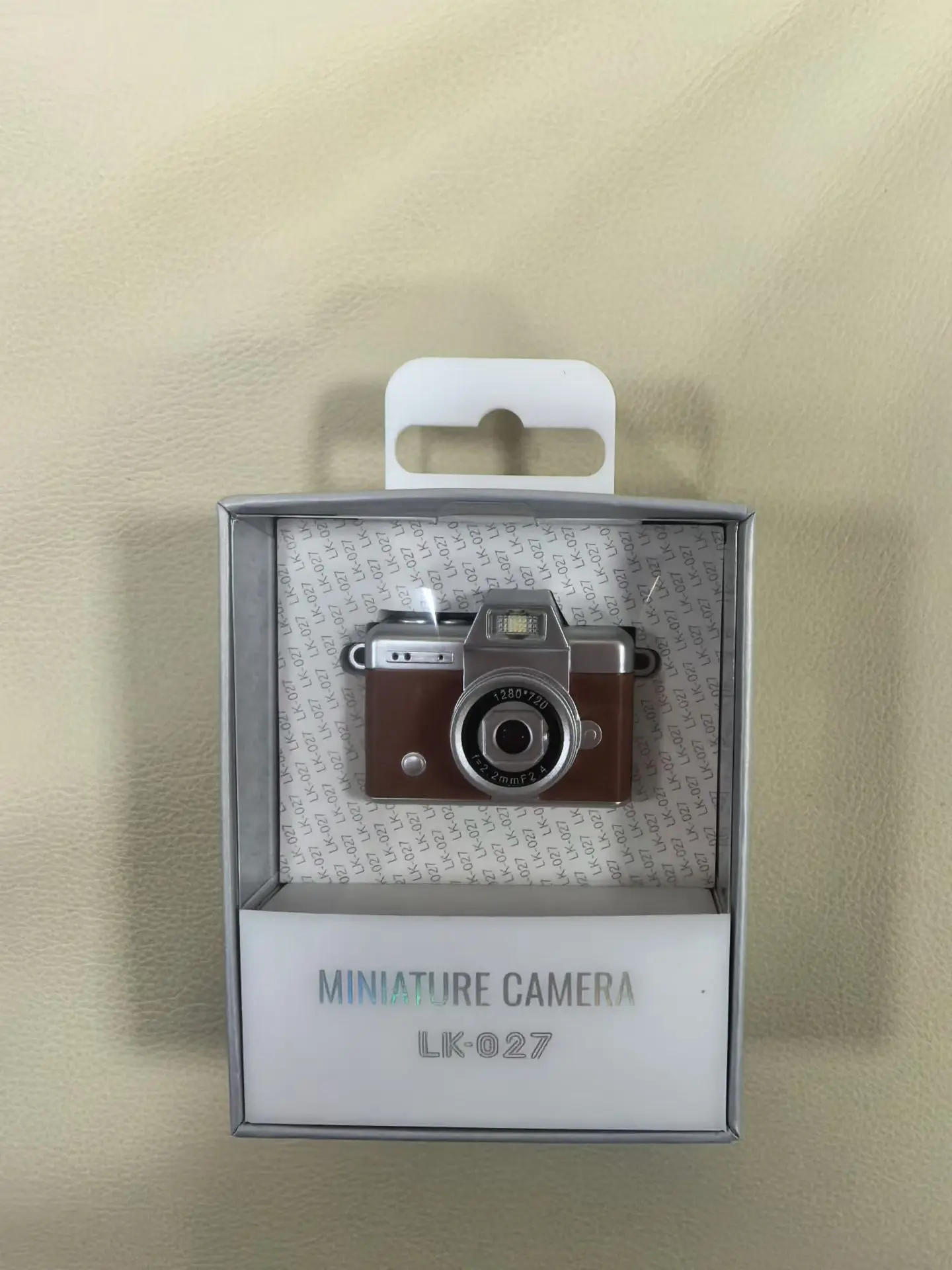 LK027 Thumb Camera - High-Definition Mini Camera with Flip Screen