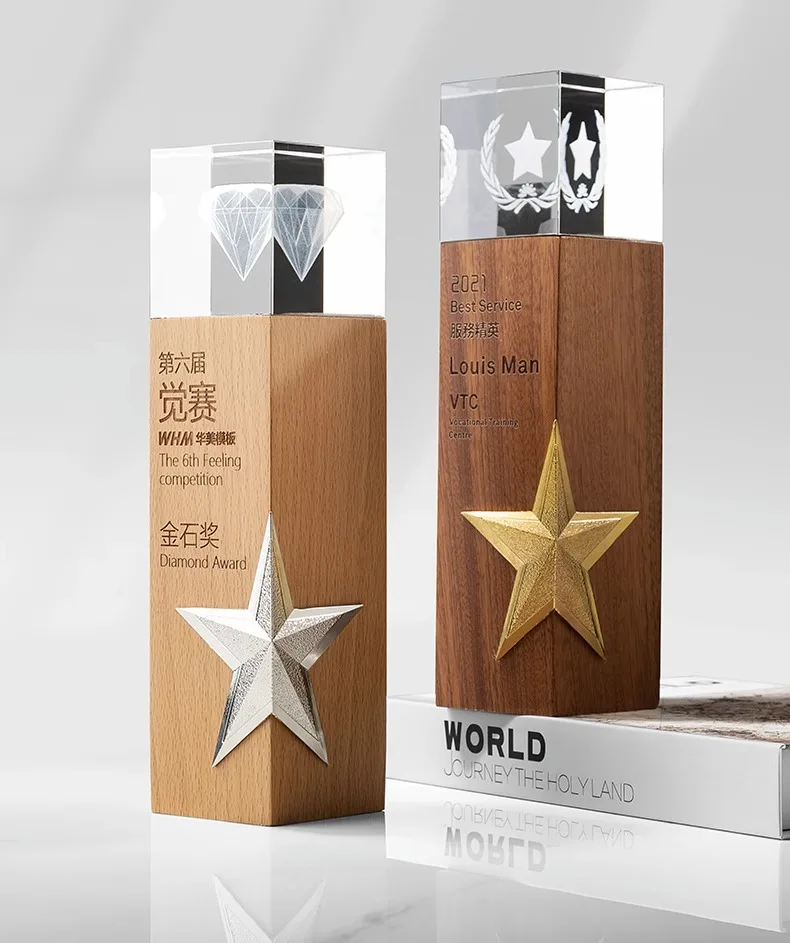 Factory New design Crystal award with Custom laser engraving Crystal trophy with wood base supplier