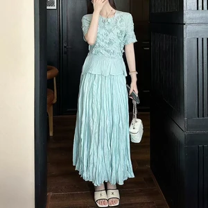High Quality Women's Elegant Set Design Embroidered Short Sleeves and Skirt Two Piece Miyake Pleated Set One Size