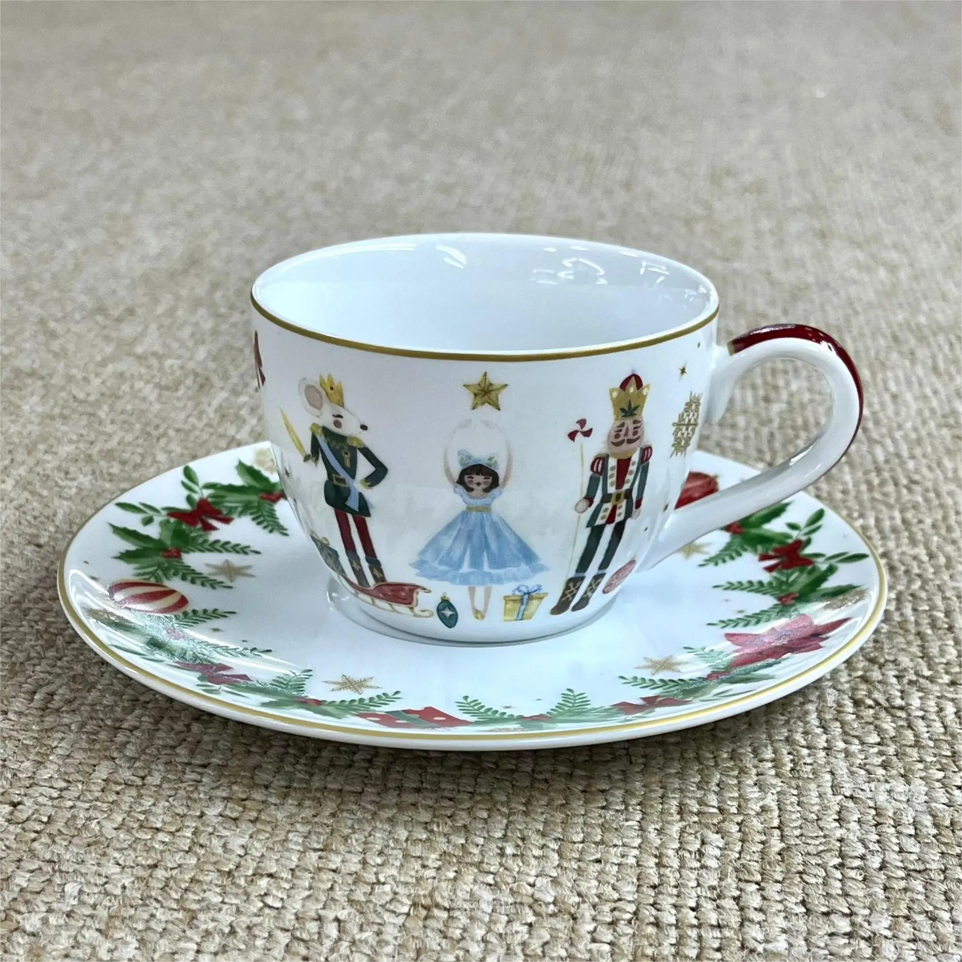 Taohui Popular Soldier and Elf Series Ceramics Porcelain Dishes Set for Home and Gift manufacture