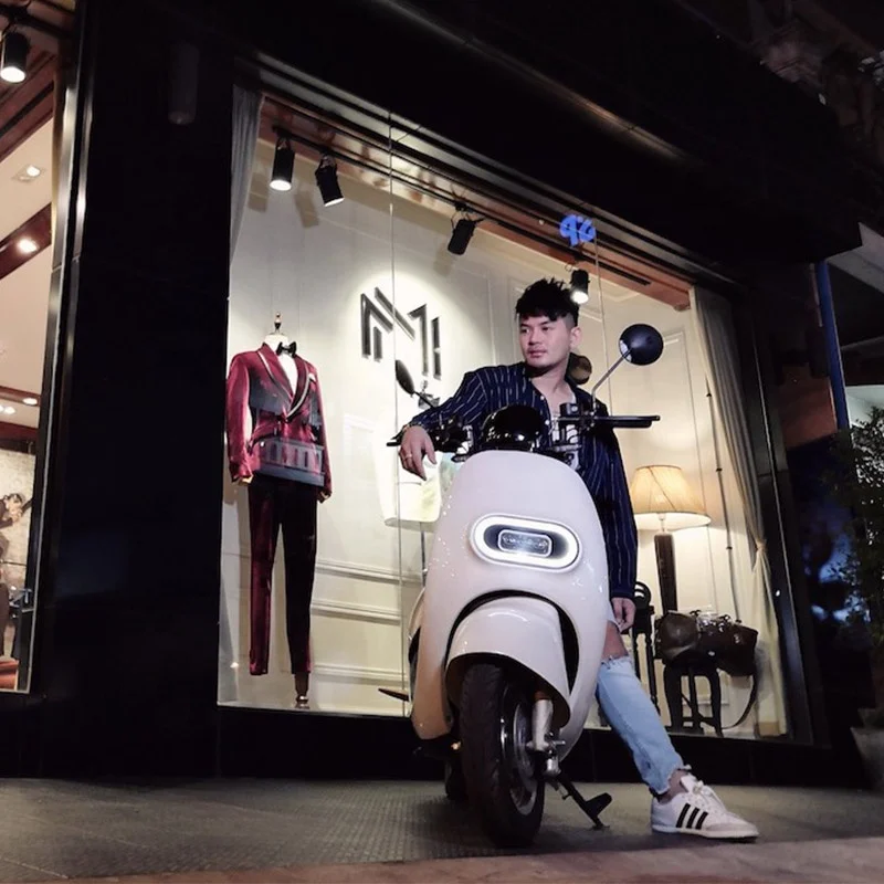 China Factory OEM CKD 2022 LVNENG 1000W Electric Scooter Price  Electric Motorcycle Scooter