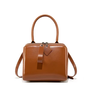 Wholesale Casual Women's Clutch Boston Bag Style Genuine Cowhide Leather Zipper Waterproof Fashion Chain Strap Solid Color