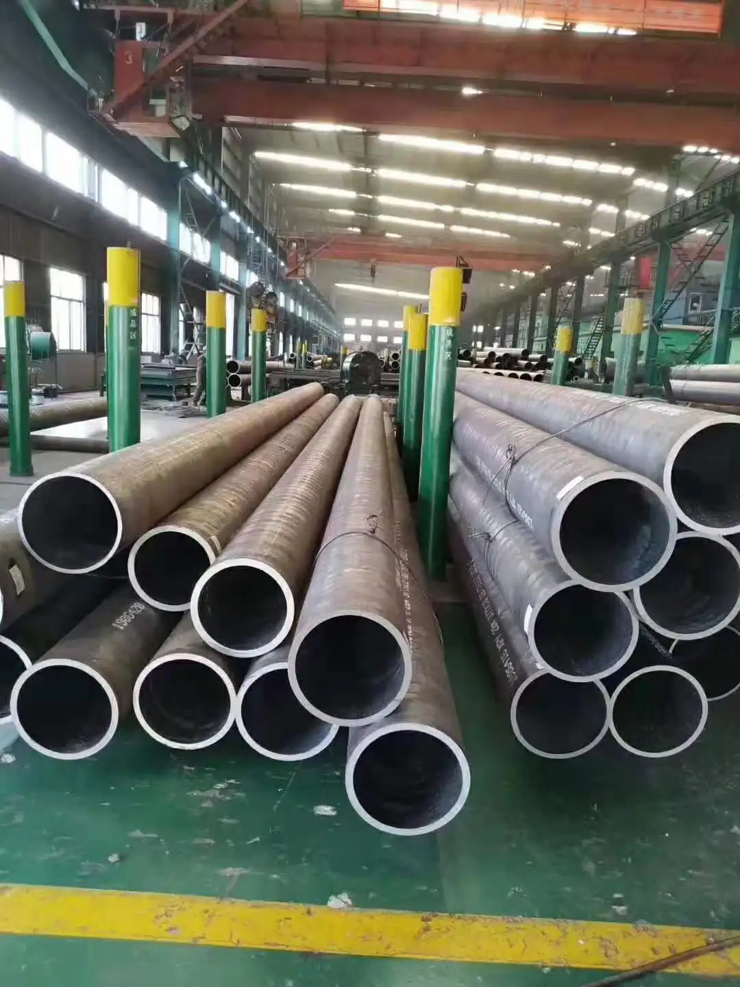 14 Inch ERW Carbon Steel Pipes