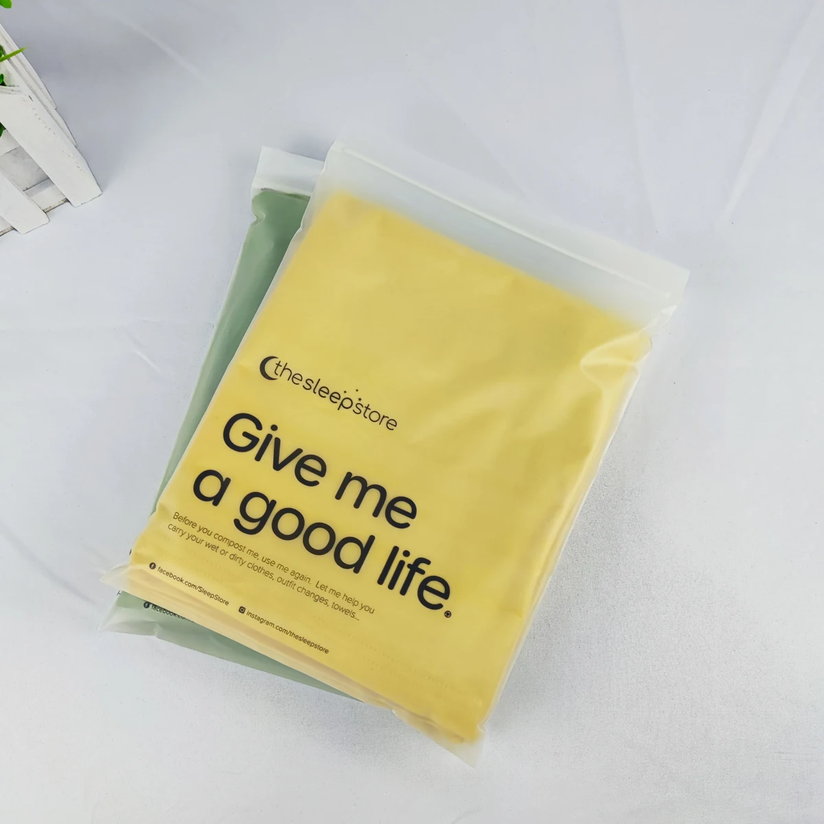 Eco-frendly materials plastic zip seal bags customized compostable 100% biodegradable zip lock cloth bag packaging transparent