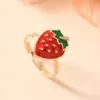 Piccola fragola dorata