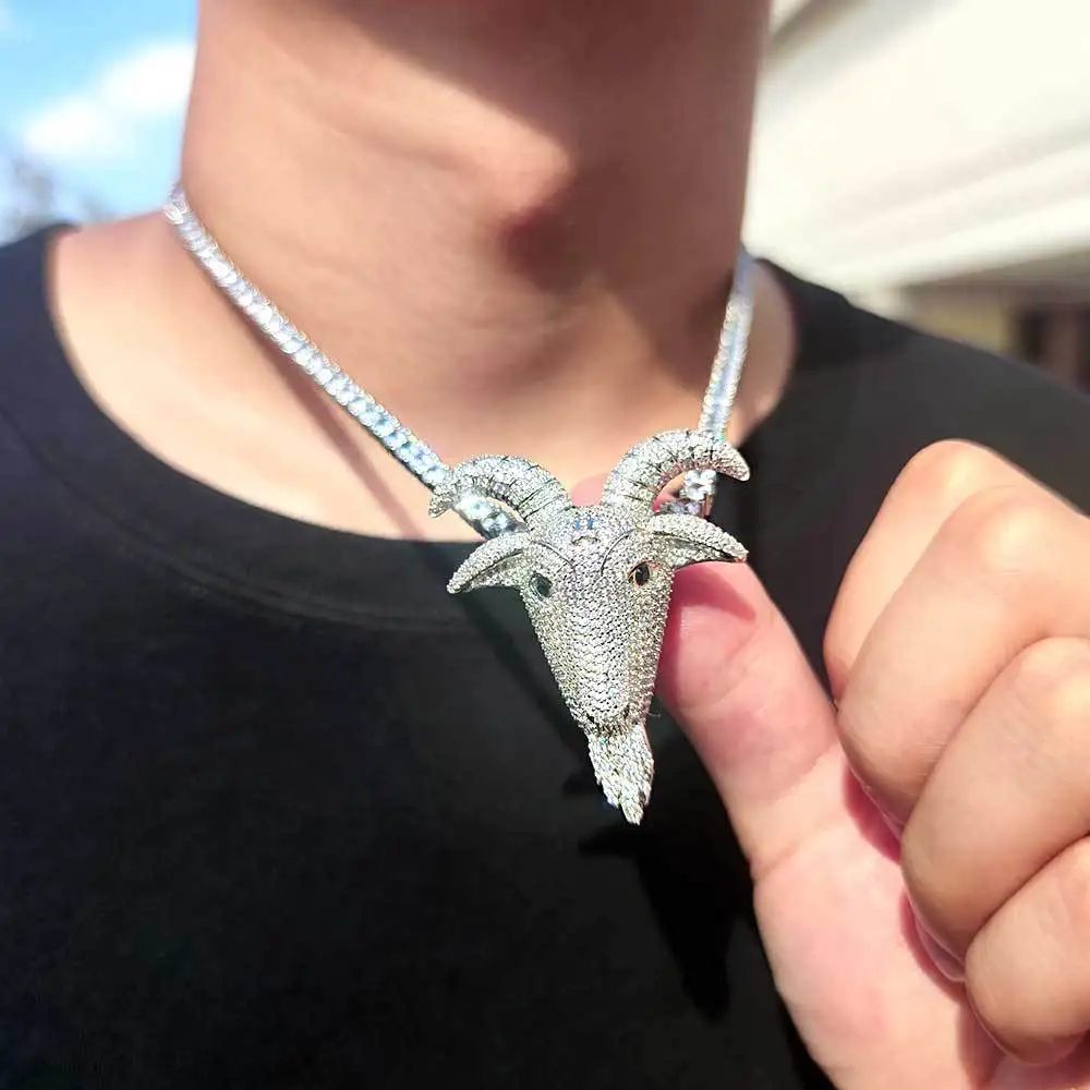 Ciondolo Gangster Hip Hop Iced Out Con Zirconi - Ottone Dorato - MaxBling81