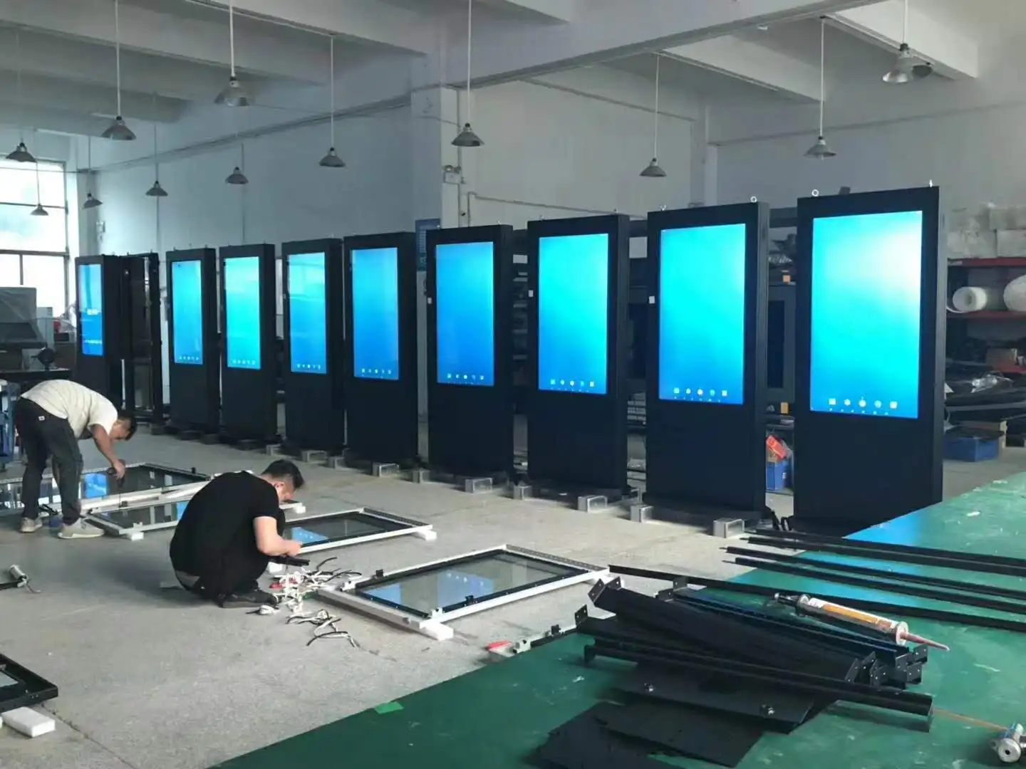 Phoenix Industrial (shenzhen) Co., Ltd. 1