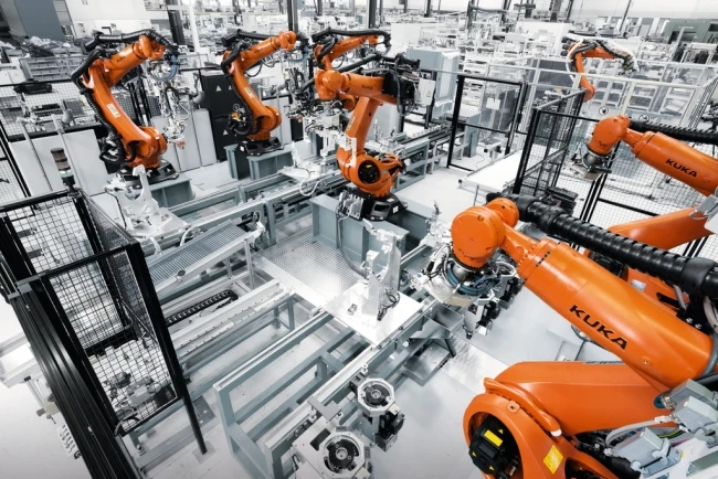 KUKA KR16 R1610-2 Industrial Robot Arm - 6 Axis & 1612MM Reach
