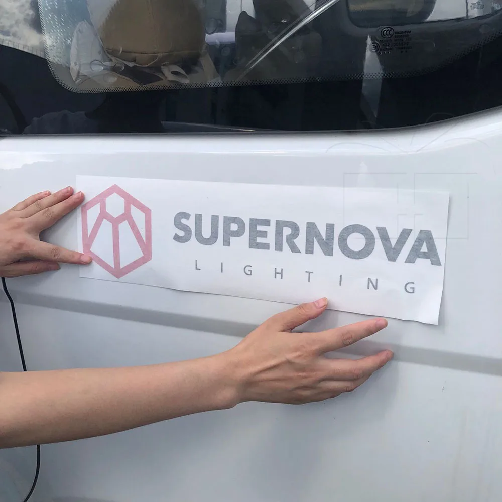 Виниловая наклейка разных цветов для использования на открытом воздухе