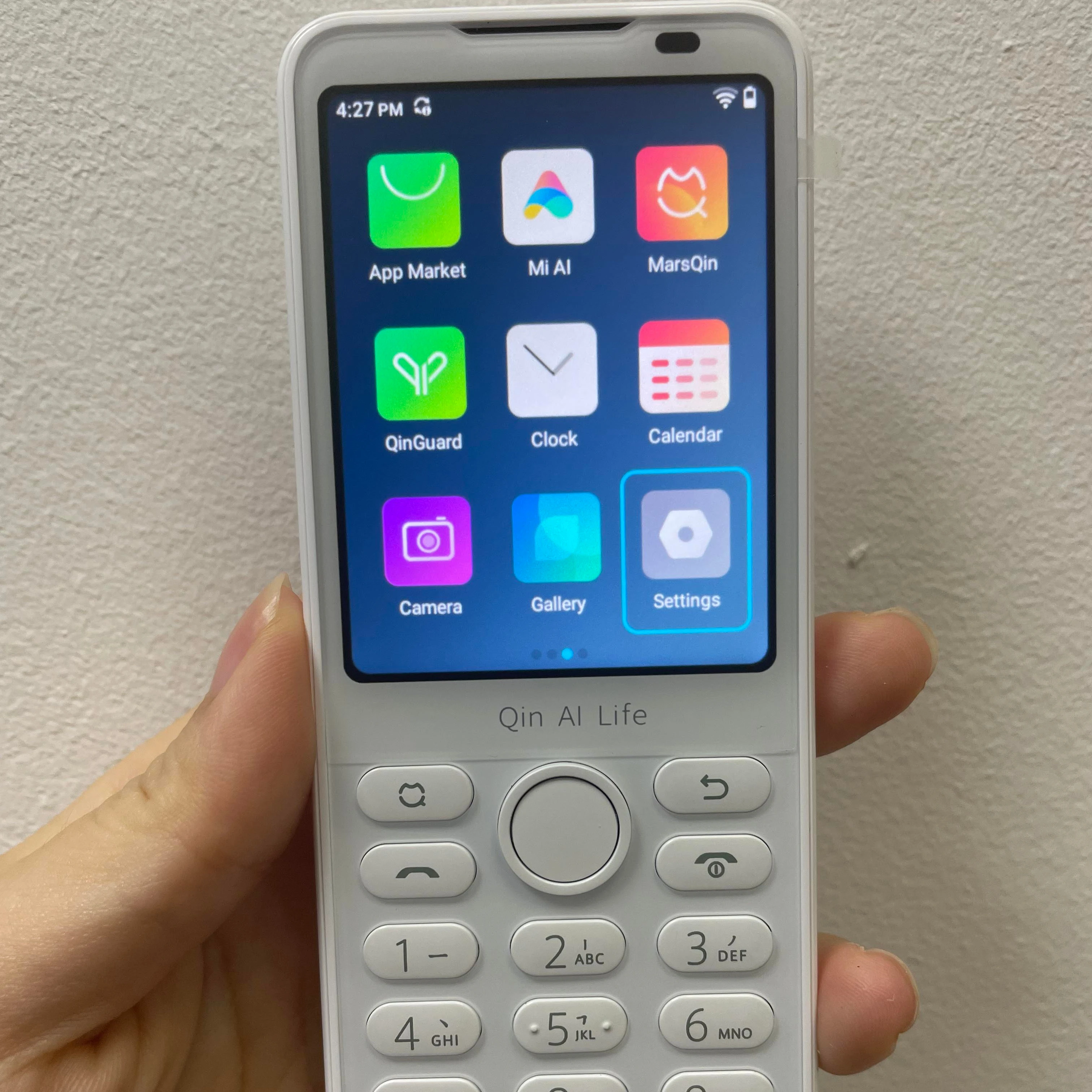 QIN F21 Pro - Compact 4G Smartphone with 32GB/64GB Storage