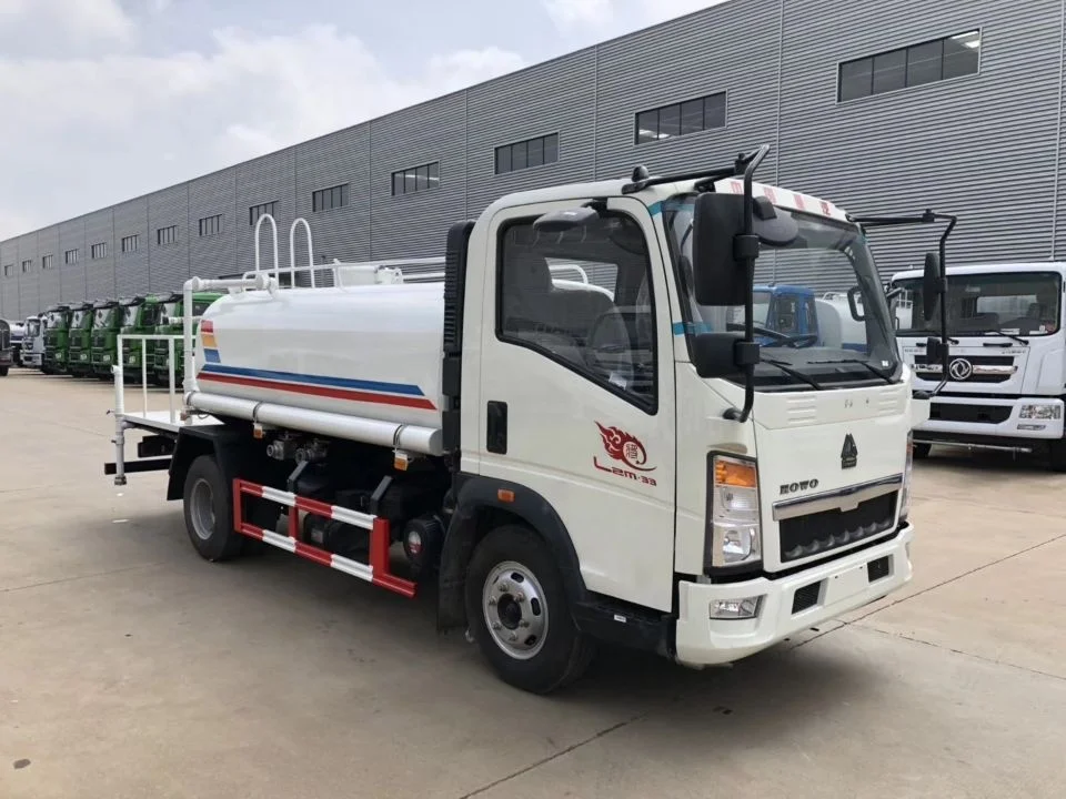 LHD Sinotruk Small 3 Cubic Meter Water Pump Tanker Truck for Sale