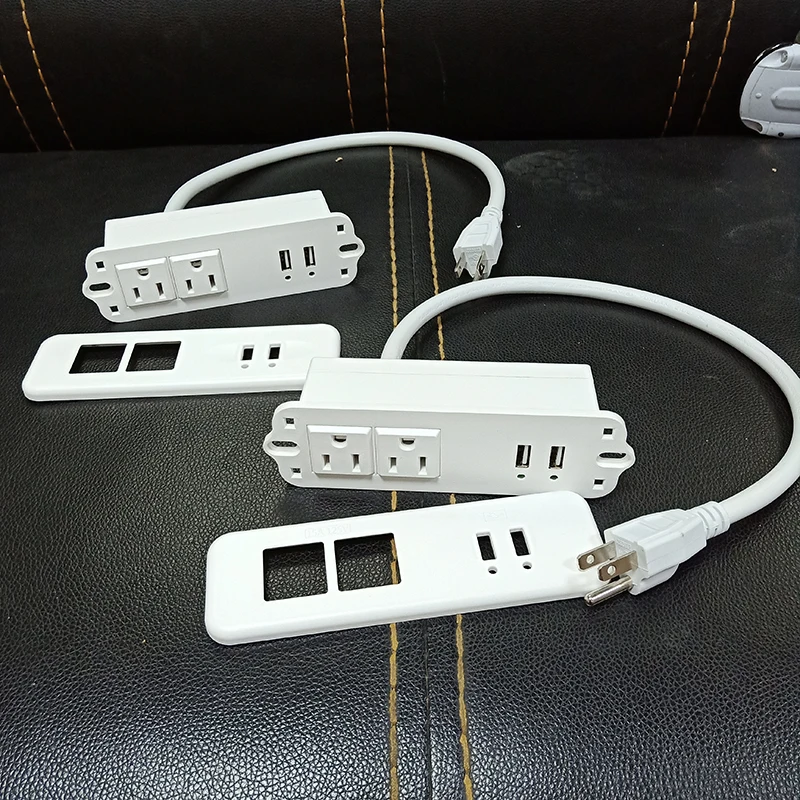 BY213 US Power Strip socket outlets With 2USB charging port with plastic plate cover 125V 15A white color