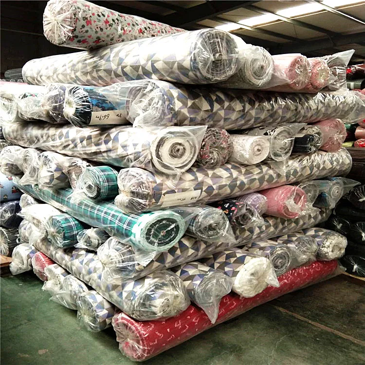 В наличии лот китайского производства клетчатая 100% хлопчатобумажная фланелевая ткань