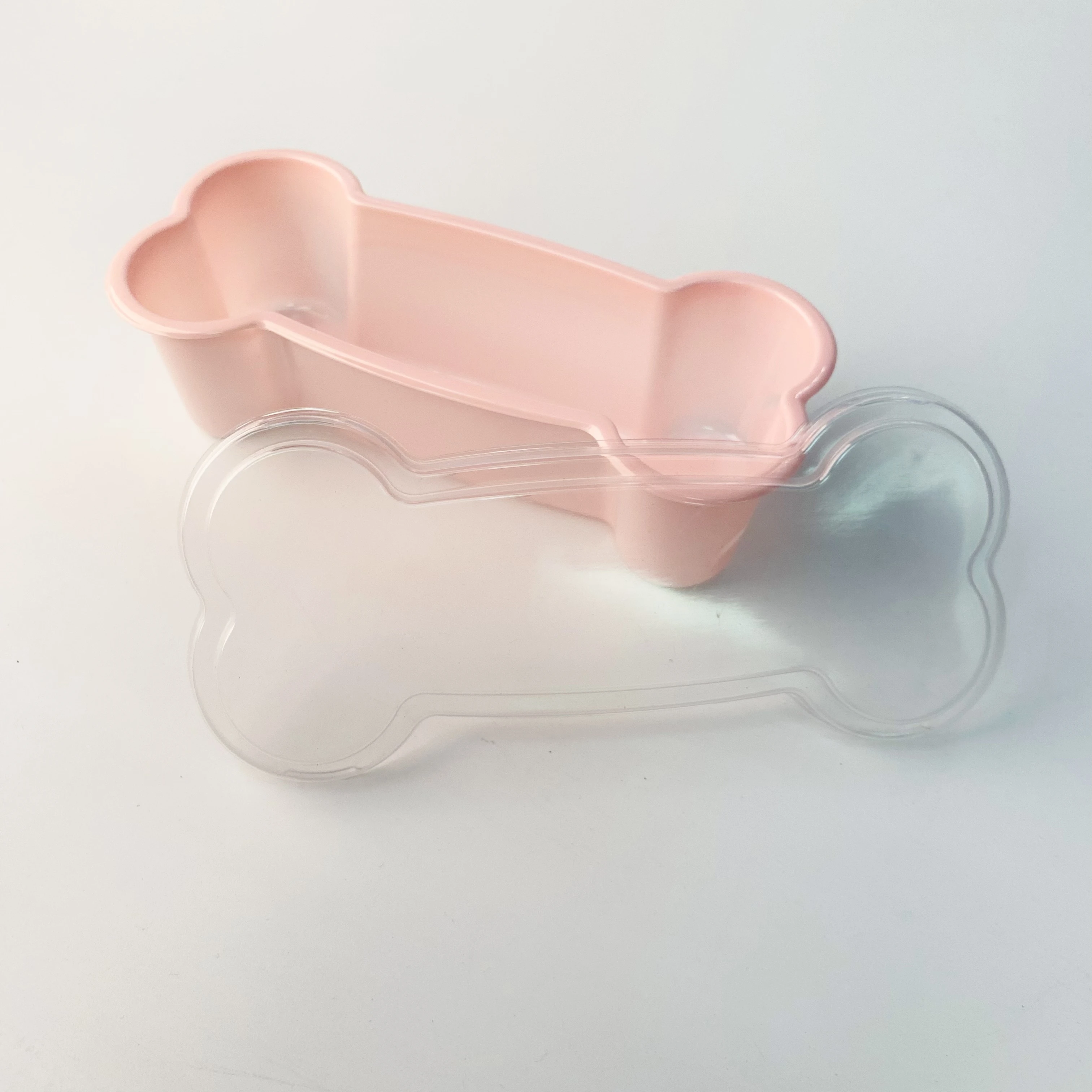 Huayi Factory Disposable Plastic Bone Shape Pink Base With Transparent Lid Snacks Desserts Pastry Containers Packaging Boxes