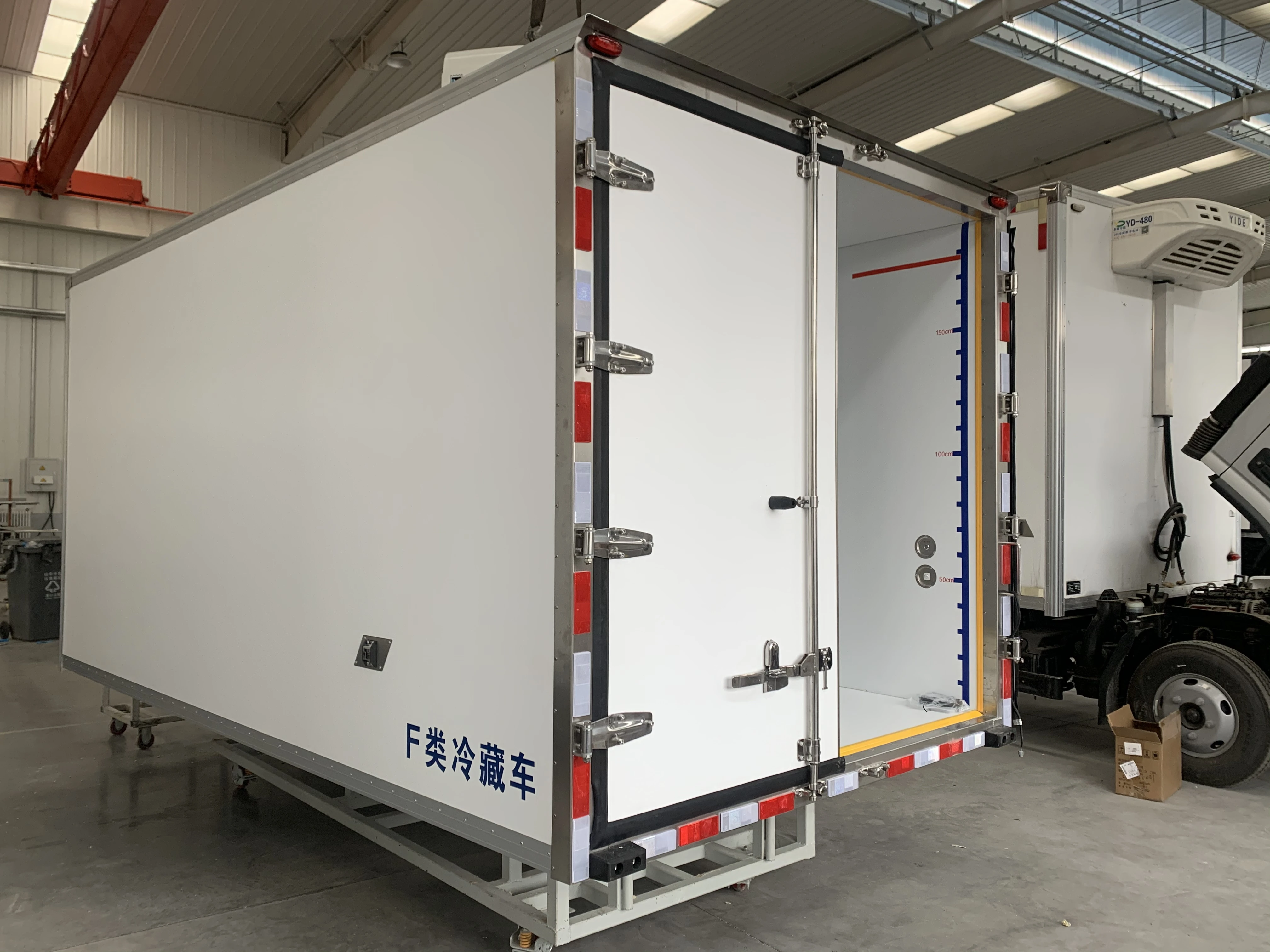 White Fiberglass Customized FRP Refrigerated Truck Van Box Truck Box for Food Vegetable Delivery for Hino Jac Jmc Toyota