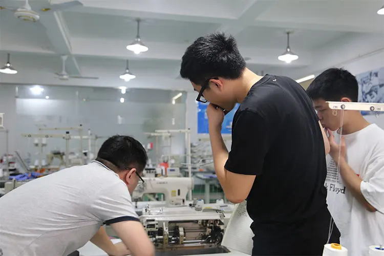 R6S Computerized Type Full Function Single Needle Lockstitch Industrial Sewing Machine
