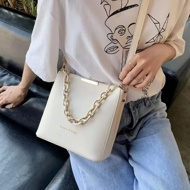 lawgy clasp wrap shoulder bag ベージュ Shop Our Vintage Women's Shoulder Bag - Large Capacity & Style
