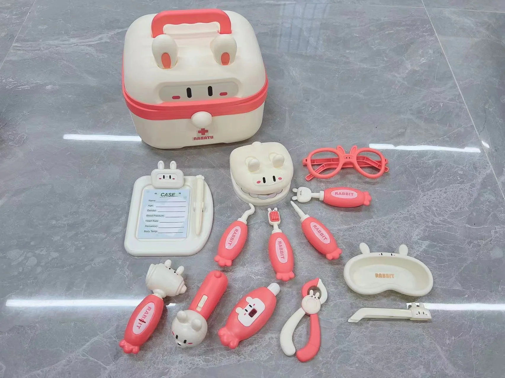 Детский игровой набор с докторской игрушкой