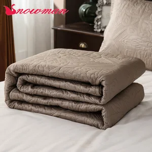 2026 Factory Hot Sales Luxury Summer Quilt Set Coverlet Quilt Bedding Sets With Pillow Shams Sheet for Summer