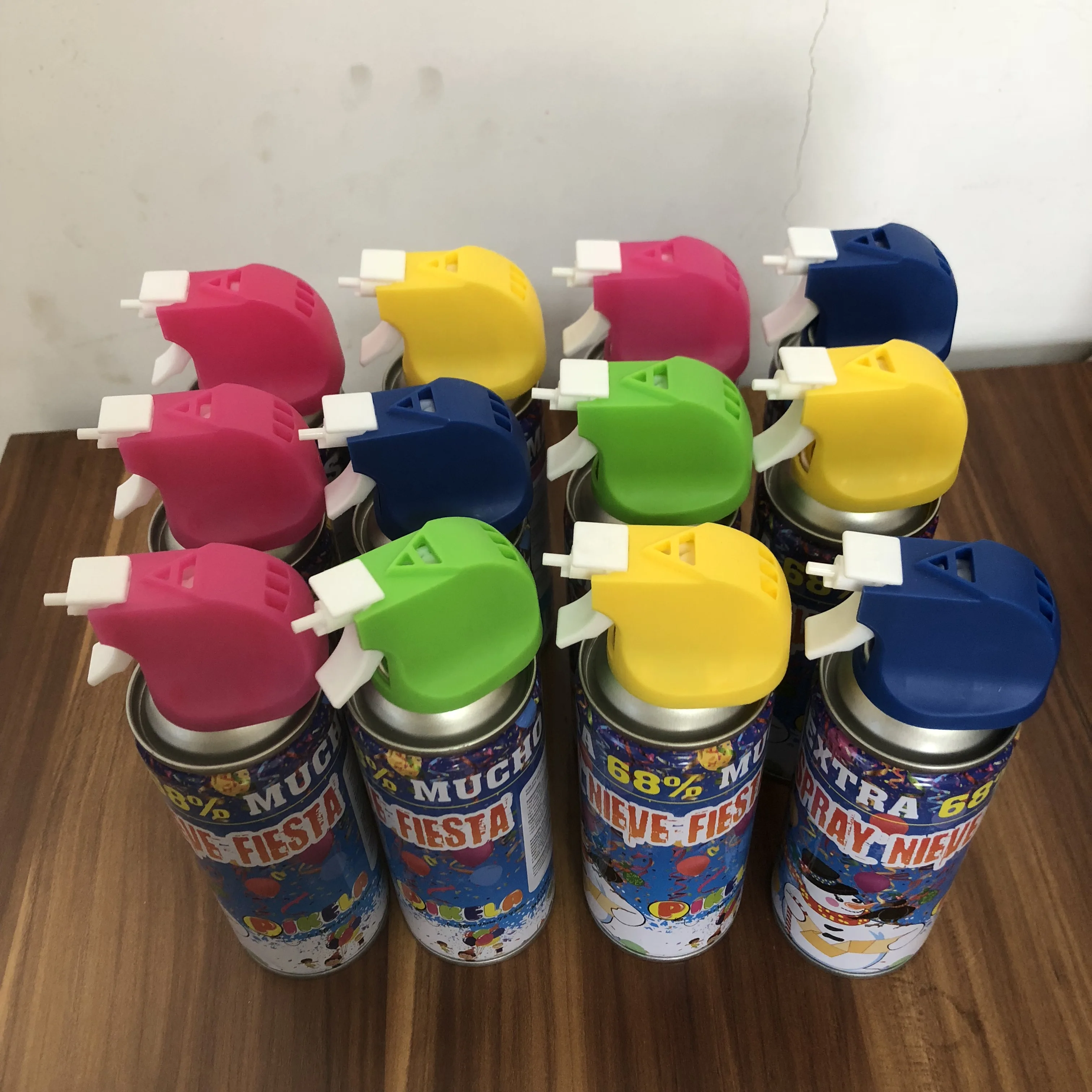 
Красочный Летающий снег спрей аэрозоль снег спрей 