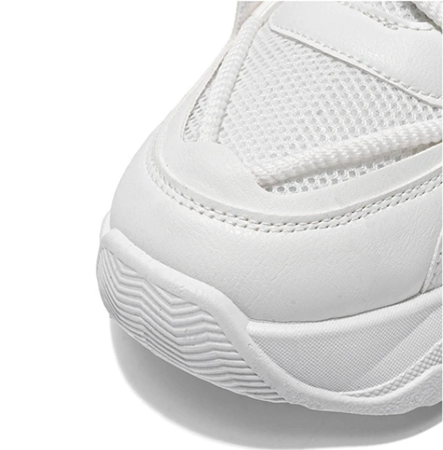 New Men's Sports and Casual Board Shoes with Thick Sole and Elevated Print for Men's Sports Shoes
