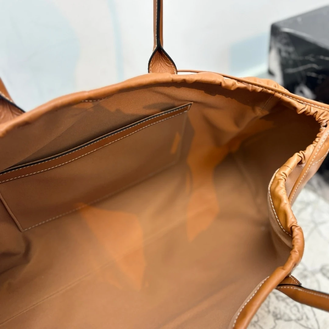 Large Capacity Luxury Brown Cowhide Leather Tote Bag Elegant Lady’s Shoulder Beach Handbag for Women