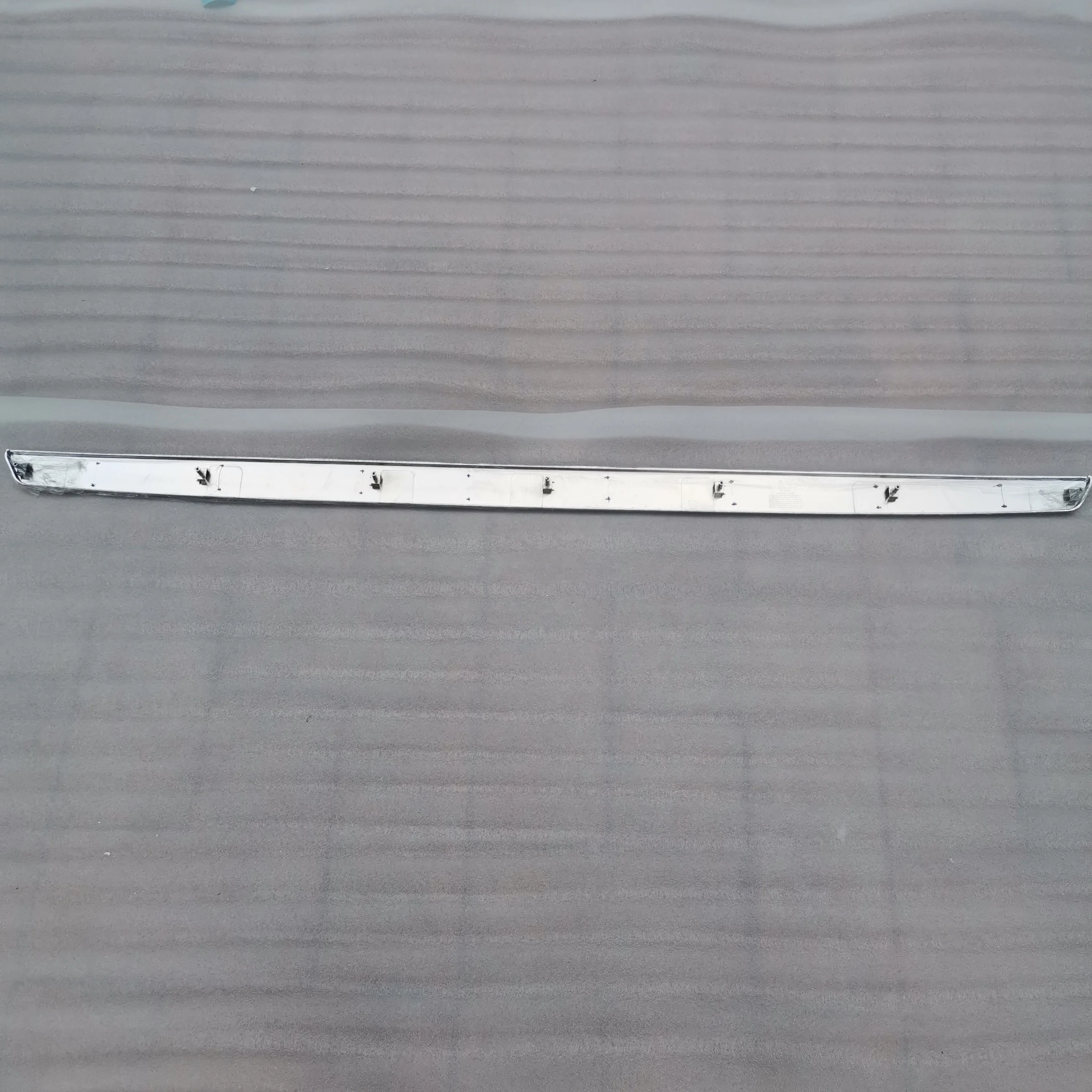 Sinotruk T7 car body parts bonnet car chrome strips wg1664112062 