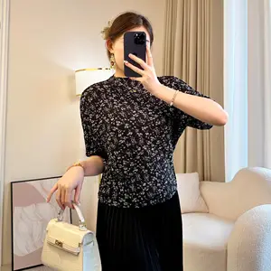 Women's 2026 Summer Generation New Short Sleeve Fashion Pleated Top Casual Loose Large Size Black Knitted T-Shirt