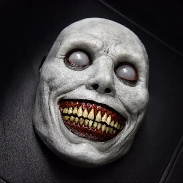 新しいハロウィンホラーマスク COS エクソシスト スマイル ホワイト