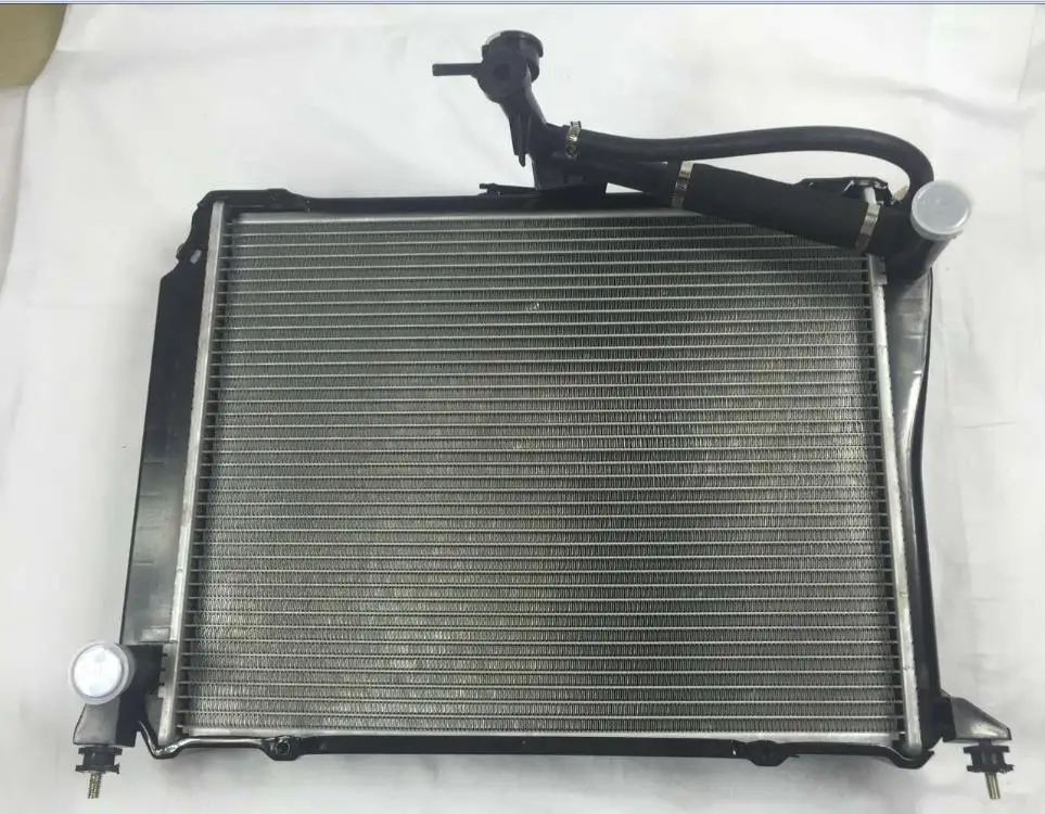 Hiace Van Mini Bus 1989-2004 1RZ 2RZ MT Gas Radiator Spare Parts 4G24 Water tank Heat Sink 16400-75330 16400-75370