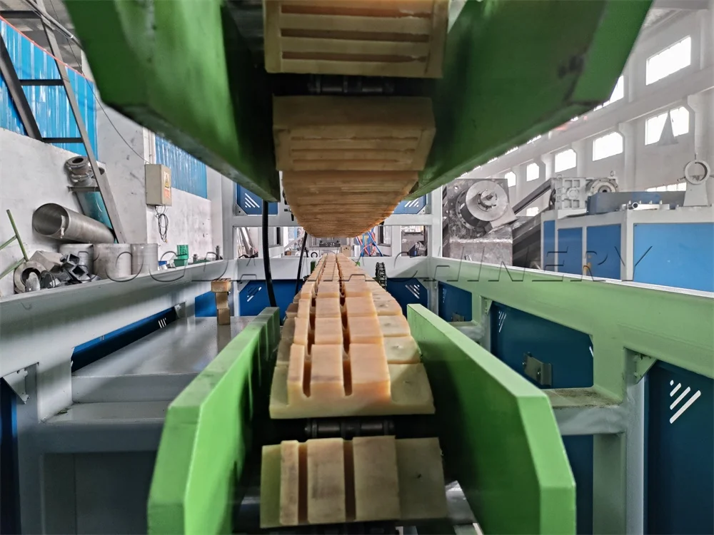 BOGDA Automatic Electrical Wire PVC Floor Skirting Trunking Moulding Extruder Line