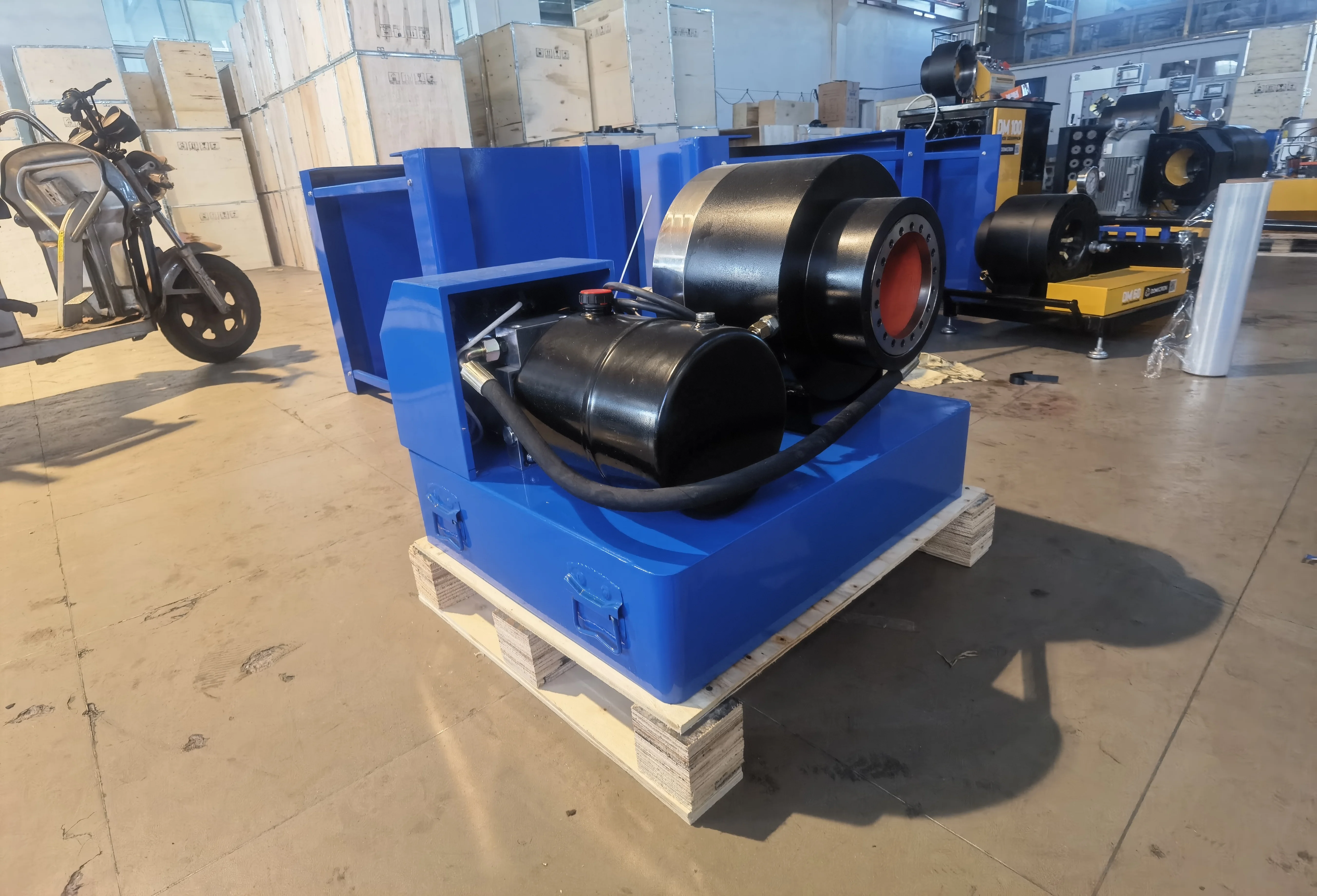 Battery 12V Dc 1/8-1.1/2'' 24V P16 Tube Hose Press Crimper 1'' Industrial Hydraulic Pipe Crimping Machine