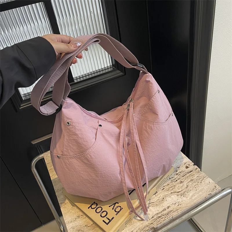 Casual Fur Dumpling Bag Textured Folds Large Capacity Crossbody Bag Women Zipper 2026 Winter New Model School Commuting Fashion