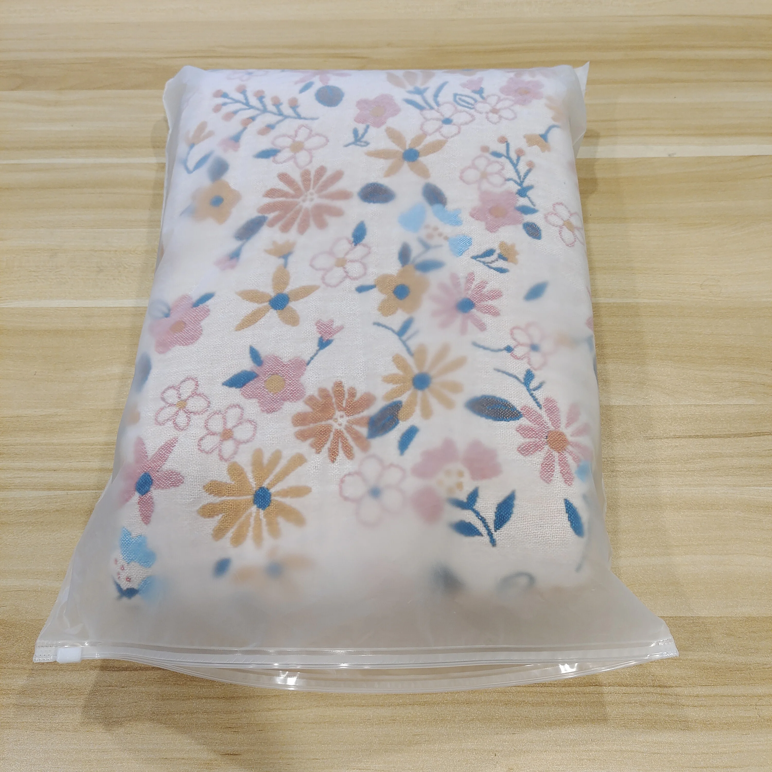 100 Cotton 5 Layer Gauze Bed Pillowcase Towel For Adult 56*76cm Tassel