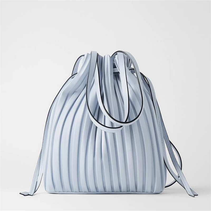 pleated bucket bolsa