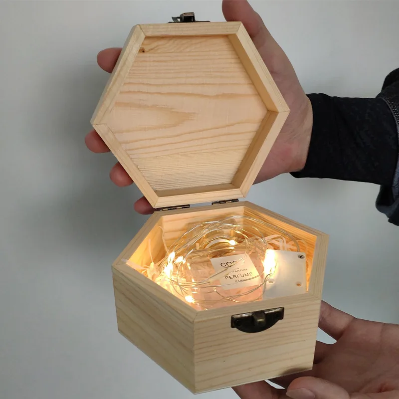 Caja madera con fragancia y porta móvil - regalo personalizado
