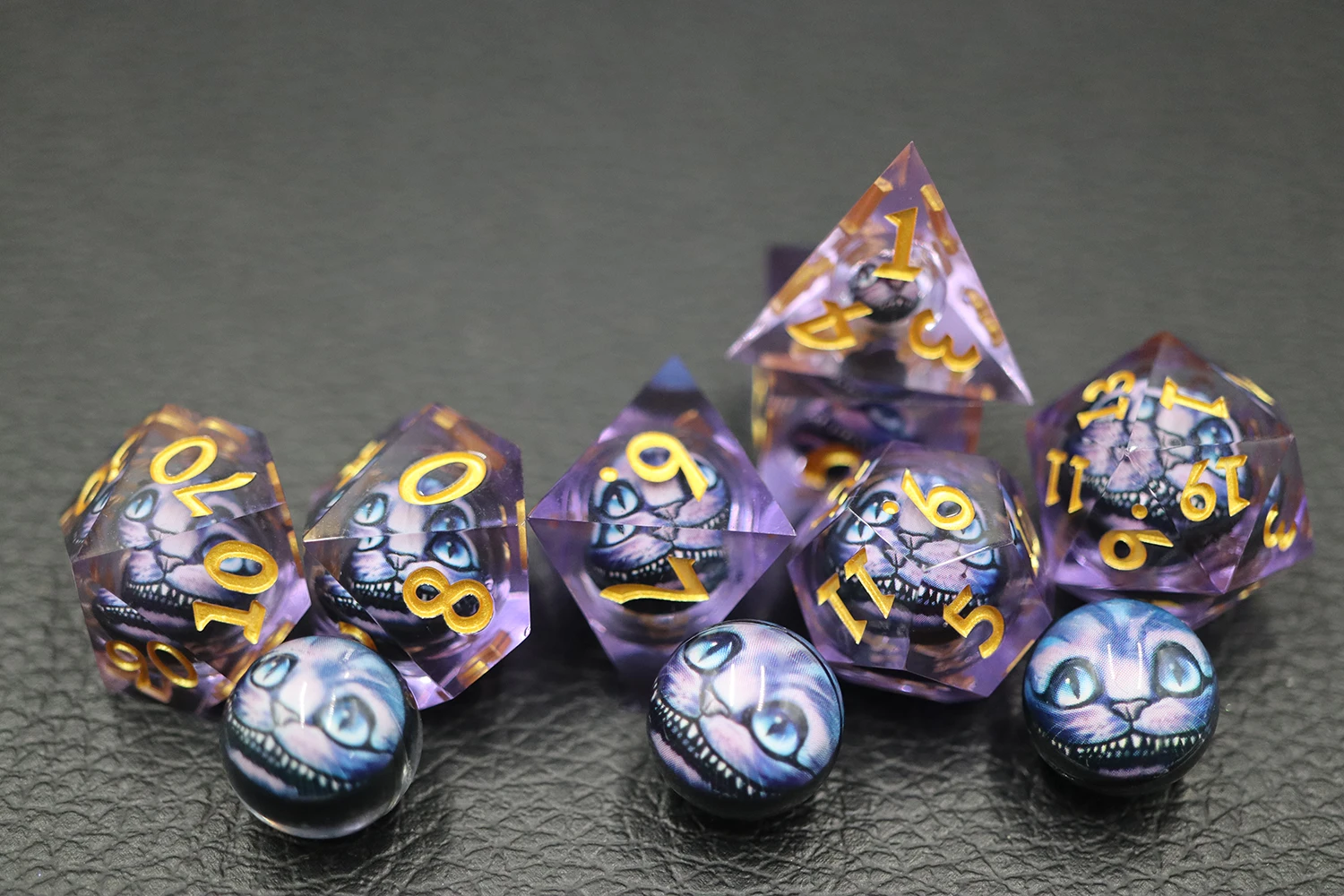 Wholesale Bulk 7Pcs Polyhedral Purple Cat Face Dice Set Transparent Resin with Gold Number D4-D20 Sharp Edge details