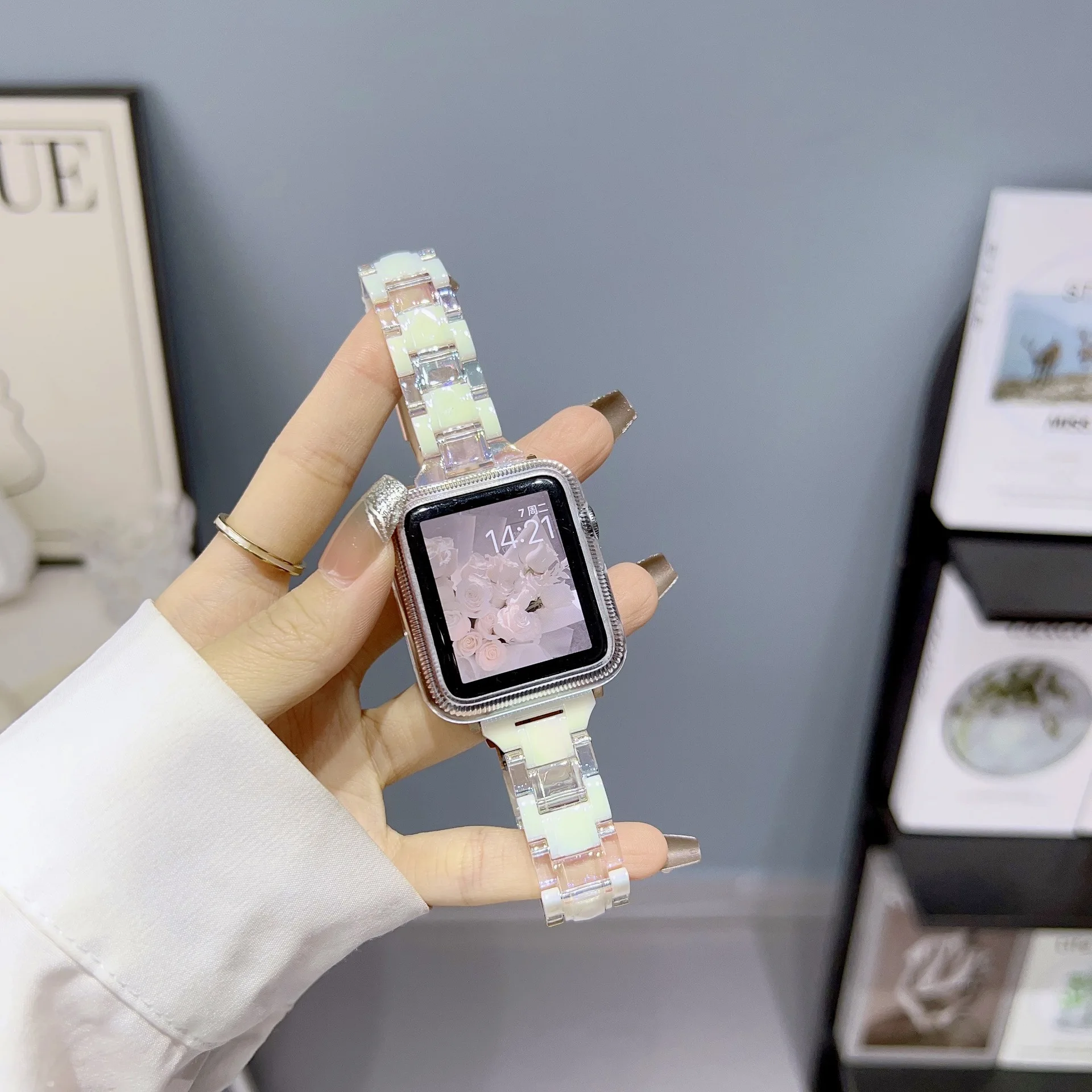 Golden Acrylic Strap for Apple Watch 8 Ultra 38/40/41/42/44/45/46/49mm Smart Watch Bands for Iwatch 10 S10