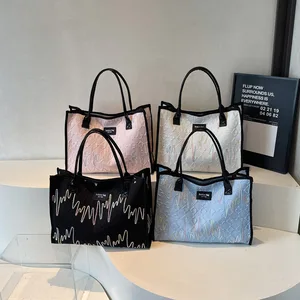 2026 Winter Large Capacity New Fashionable Canvas Bag Single Shoulder Striped Tote Bag for Women