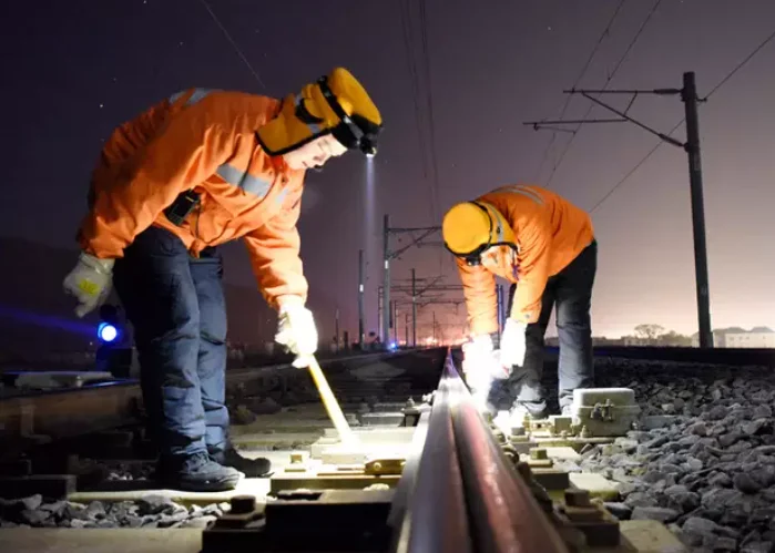 Extended Wooden Handle Railway Inspection Testing Hammer