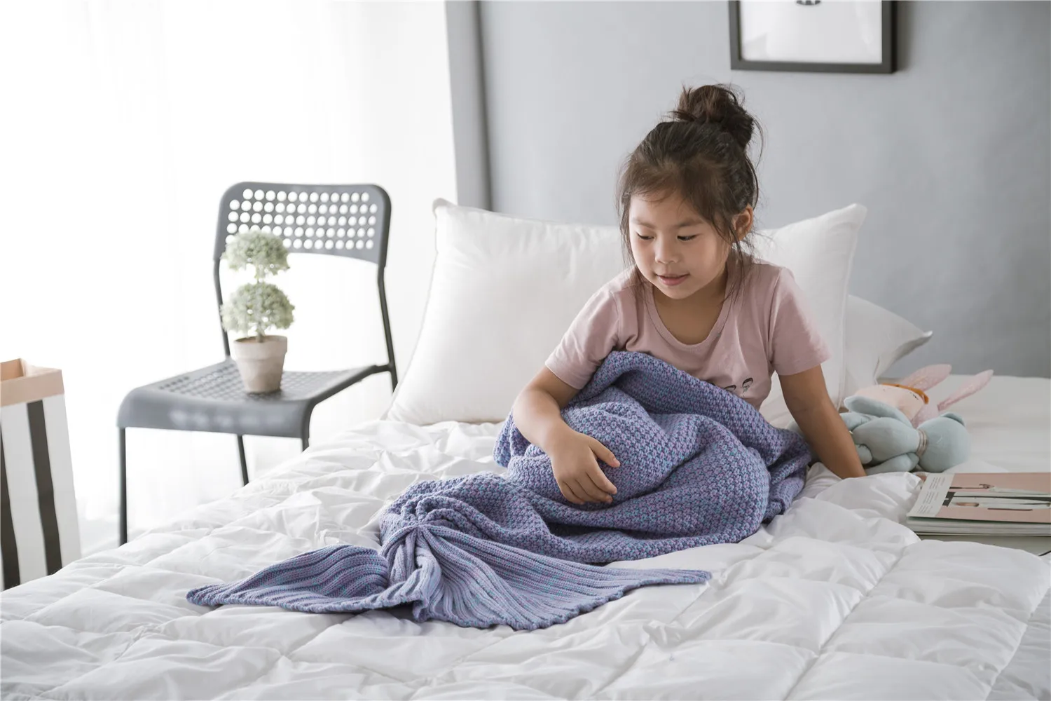 Soft INS same style suitable for spring and autumn children's mermaid tail knitted blanket details