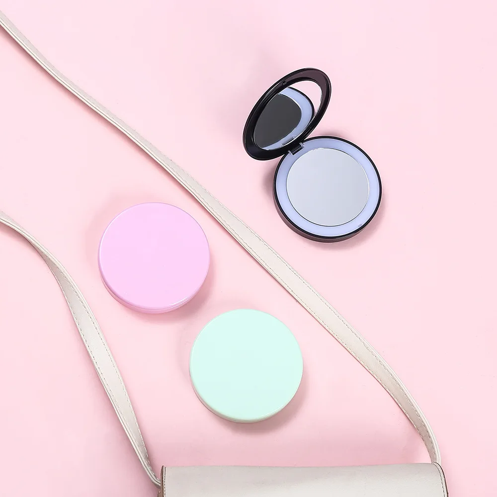 small makeup bolsa with mirror